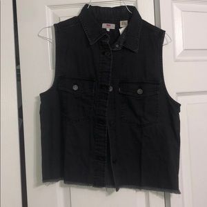 Levi’s tank top